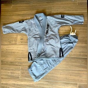 Elite sports Gi kids barely worn